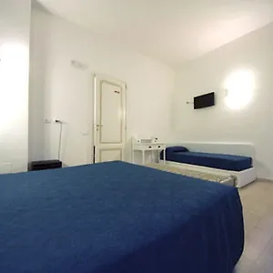 atlantis-inn-roma.it-romehotels.com/